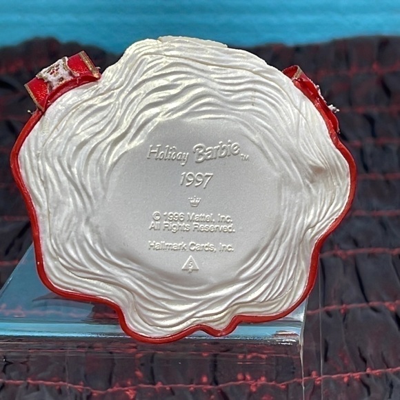 Hallmark 1997 Barbie Keepsake Ornament β 5th in Series Vintage Holiday Doll NIB - Picture 9 of 16